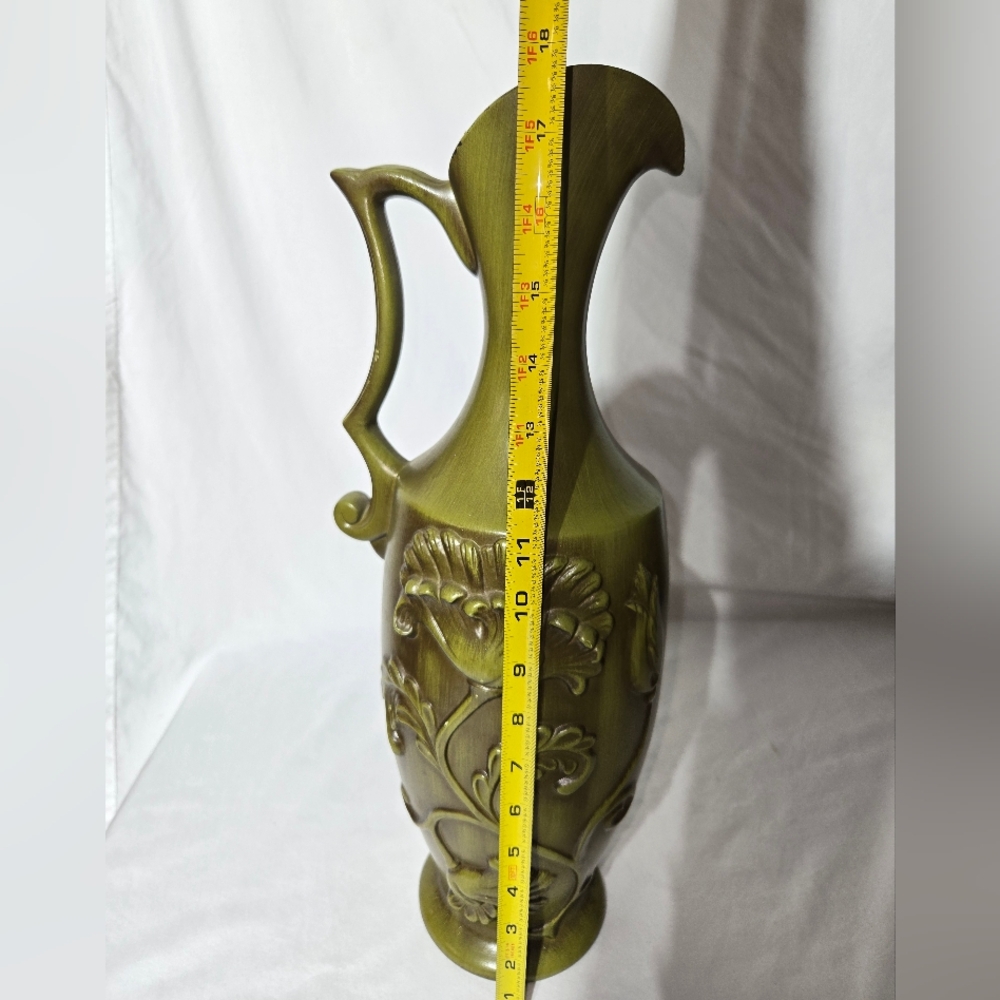 Vintage Haeger Elegant Green Decorative Vase - Picture 10 of 12